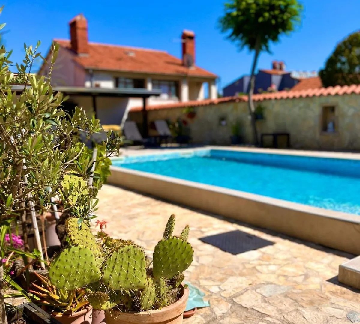 Azzurro Mare Appartement Pula