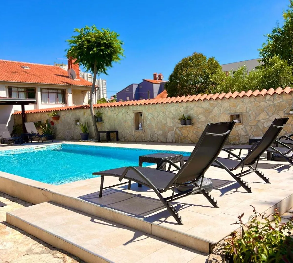 Azzurro Mare Appartement Pula